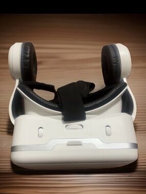 Standalone White VR Headset with Black Padding and Head Strap